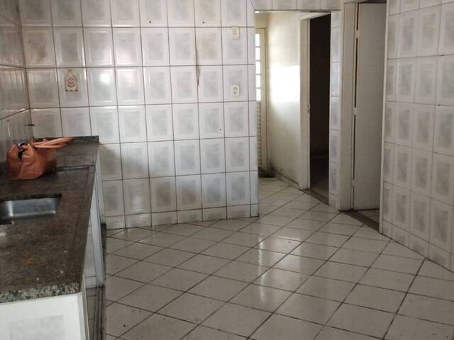 Casa para Venda em São José dos Campos - 4