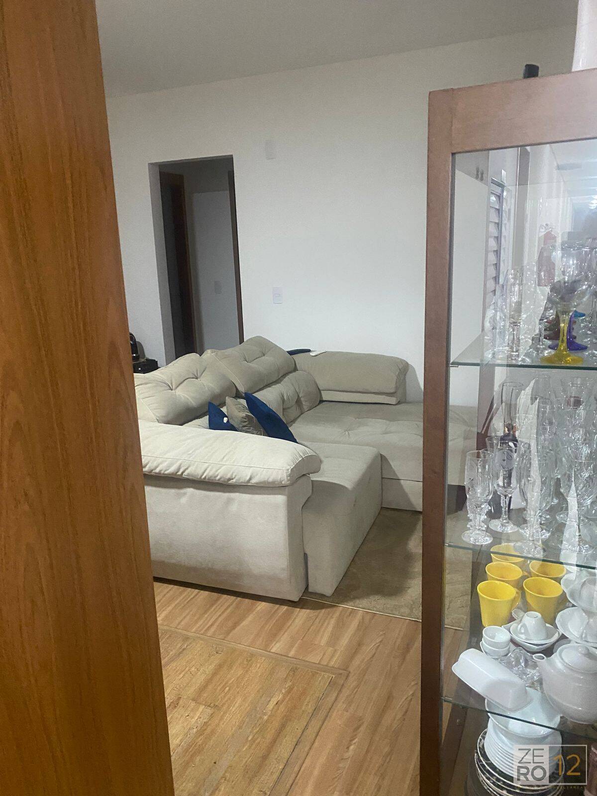 Apartamento à venda com 2 quartos, 49m² - Foto 3