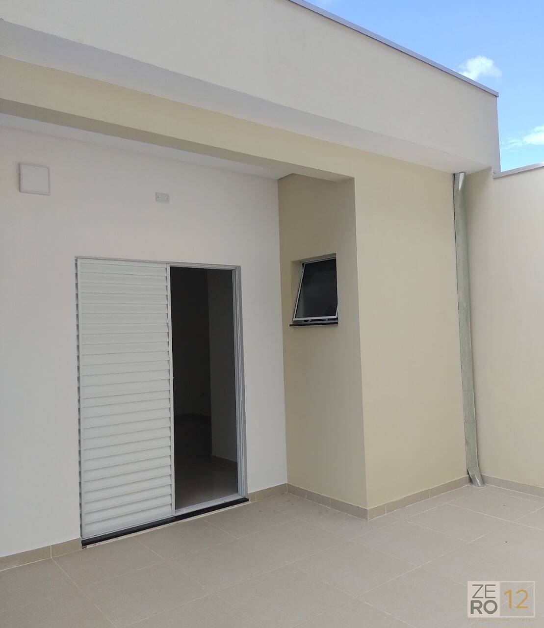 Casa à venda com 2 quartos, 135m² - Foto 2