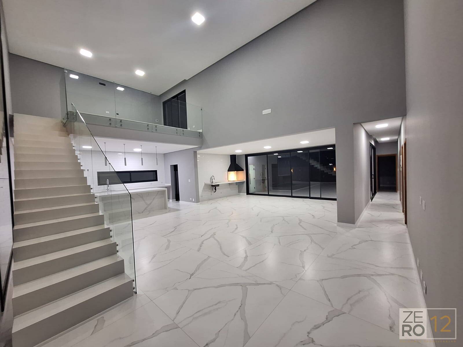 Casa à venda com 3 quartos, 363m² - Foto 4