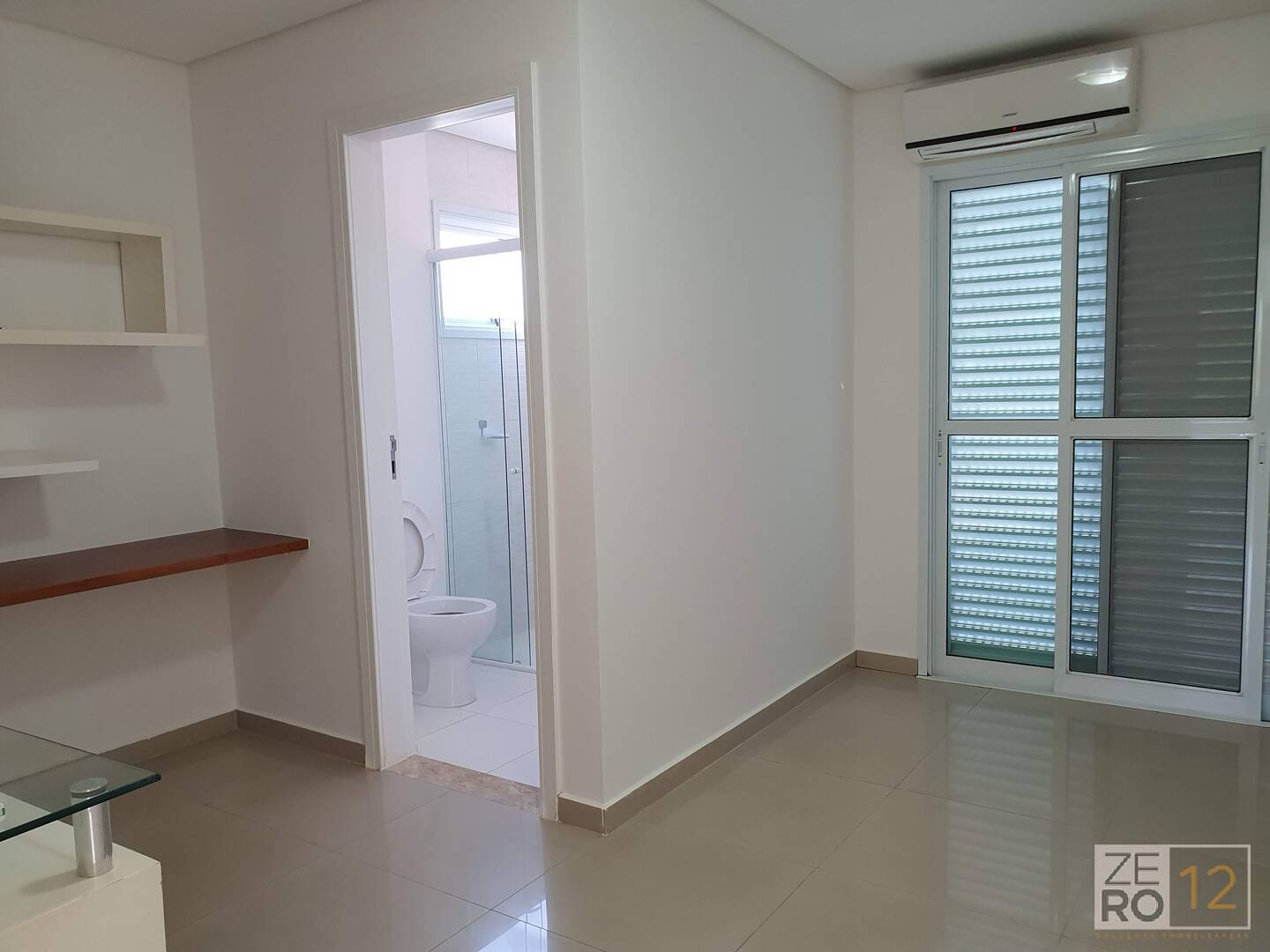 Casa à venda com 4 quartos, 330m² - Foto 18