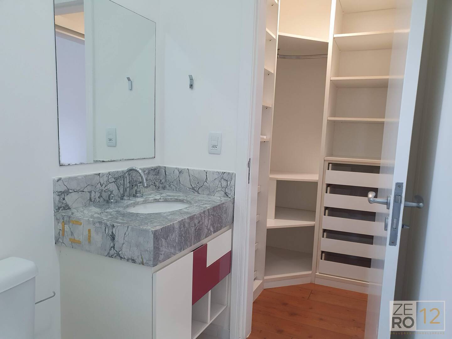 Casa à venda com 4 quartos, 330m² - Foto 22