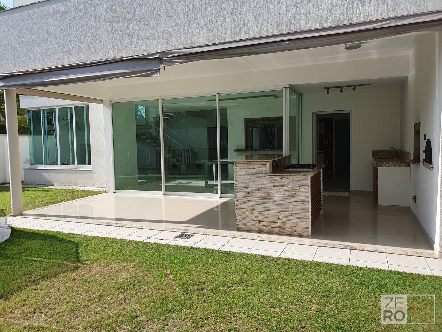 Casa à venda com 4 quartos, 330m² - Foto 30