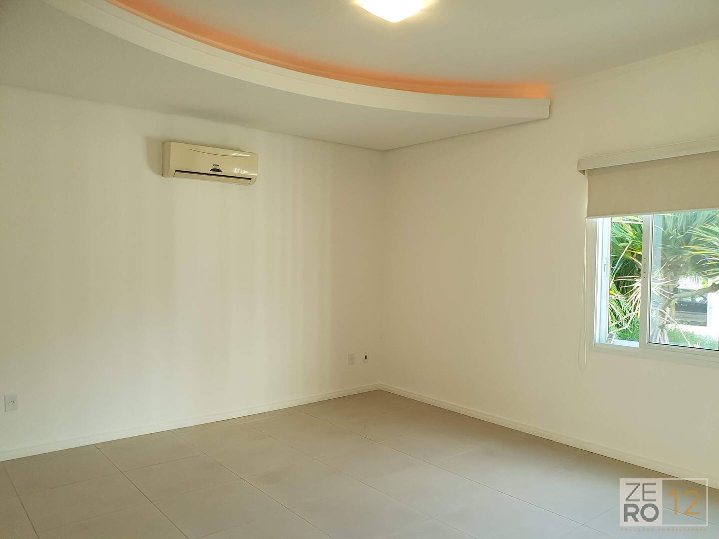 Casa à venda com 4 quartos, 330m² - Foto 35