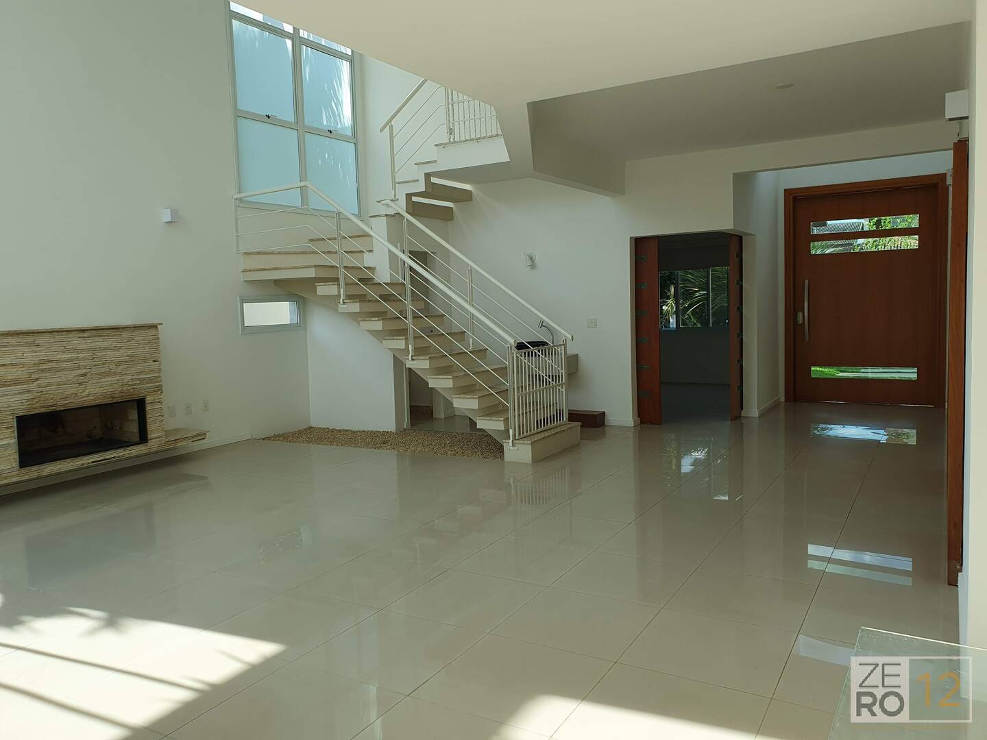 Casa à venda com 4 quartos, 330m² - Foto 4