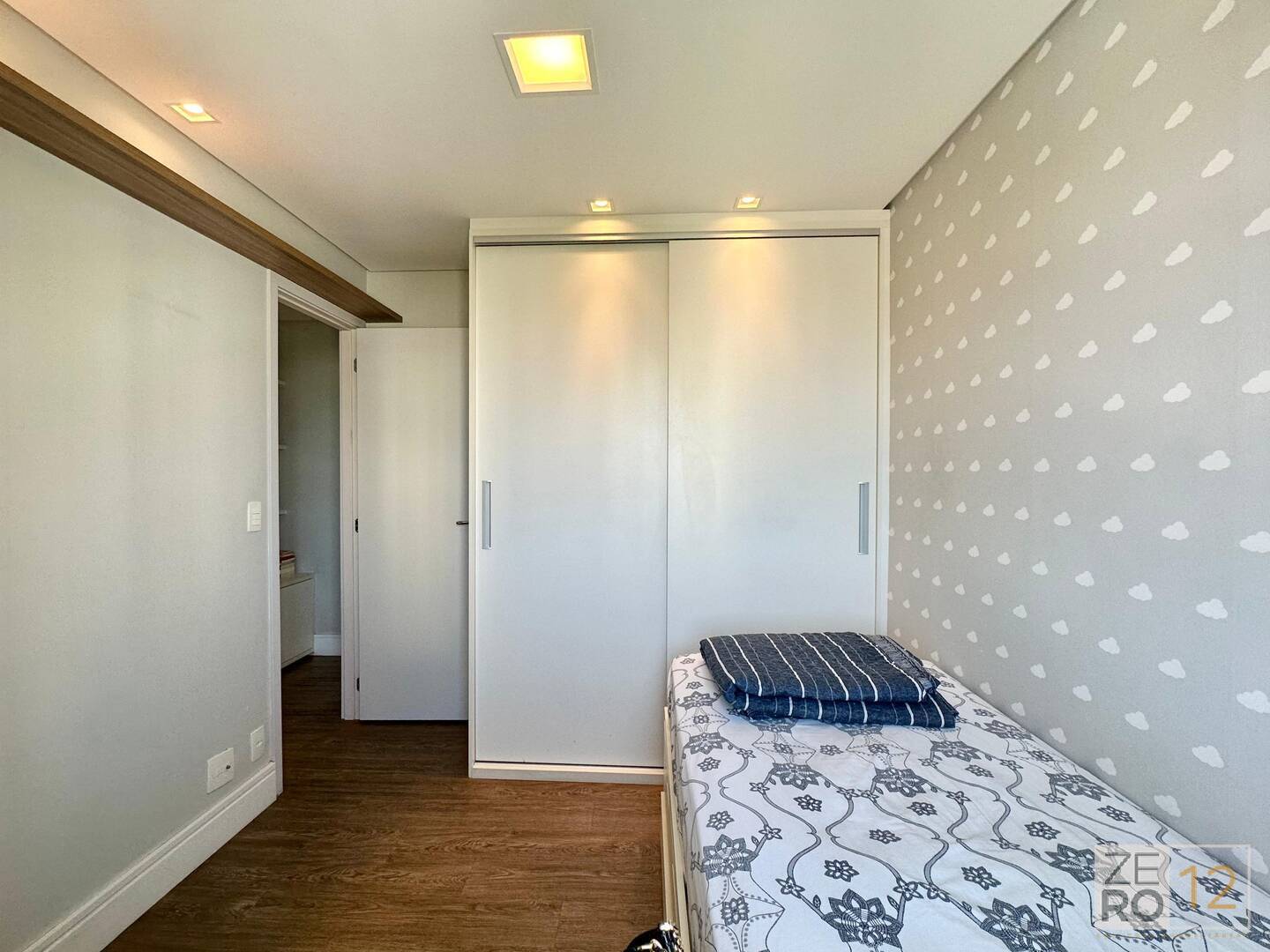 Apartamento à venda com 2 quartos, 63m² - Foto 9