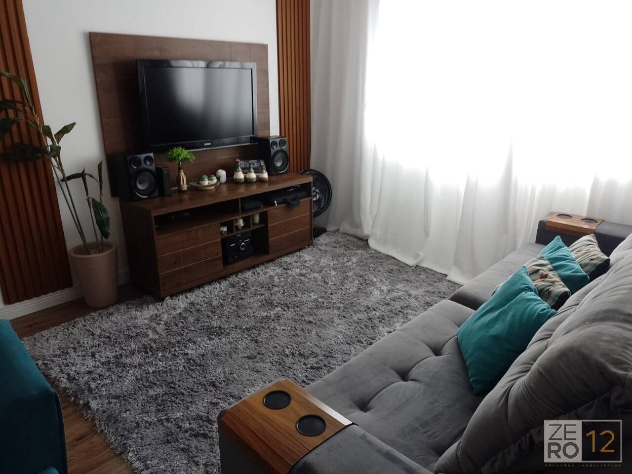 Apartamento à venda com 2 quartos, 56m² - Foto 1