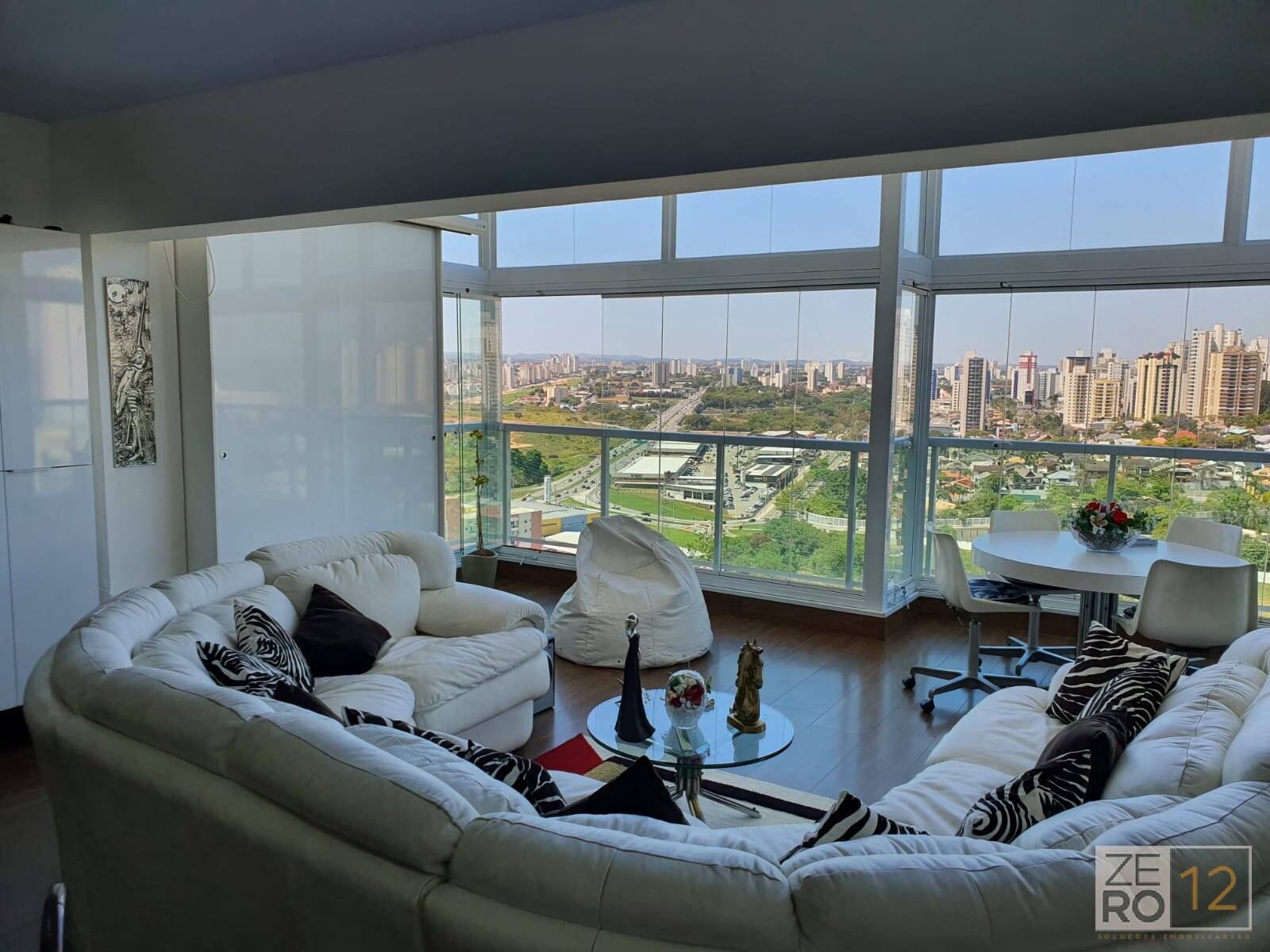 Apartamento à venda com 3 quartos, 133m² - Foto 3