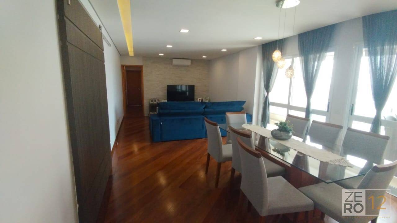 Apartamento à venda com 3 quartos, 157m² - Foto 2