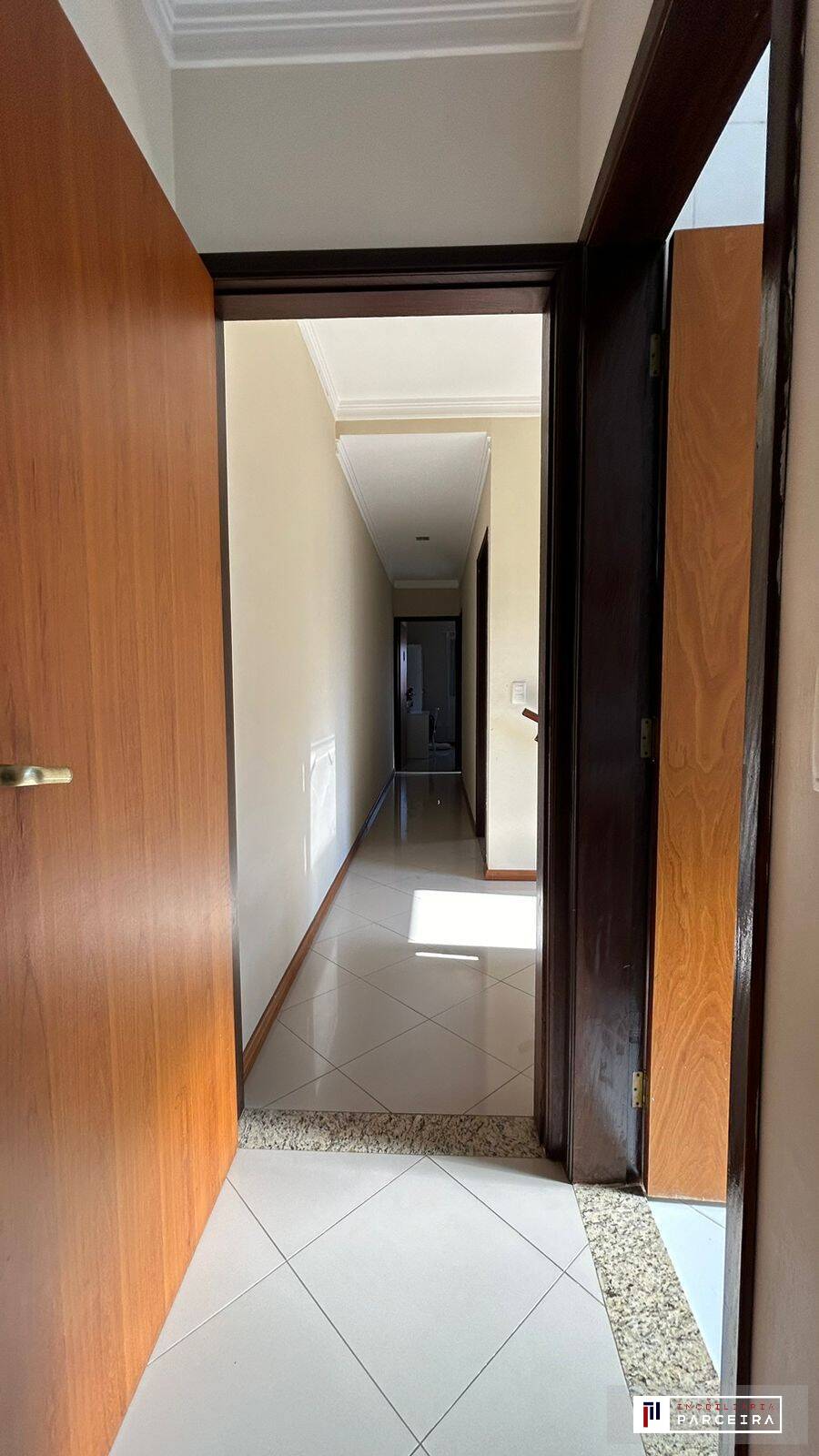 Casa à venda com 4 quartos, 115m² - Foto 13