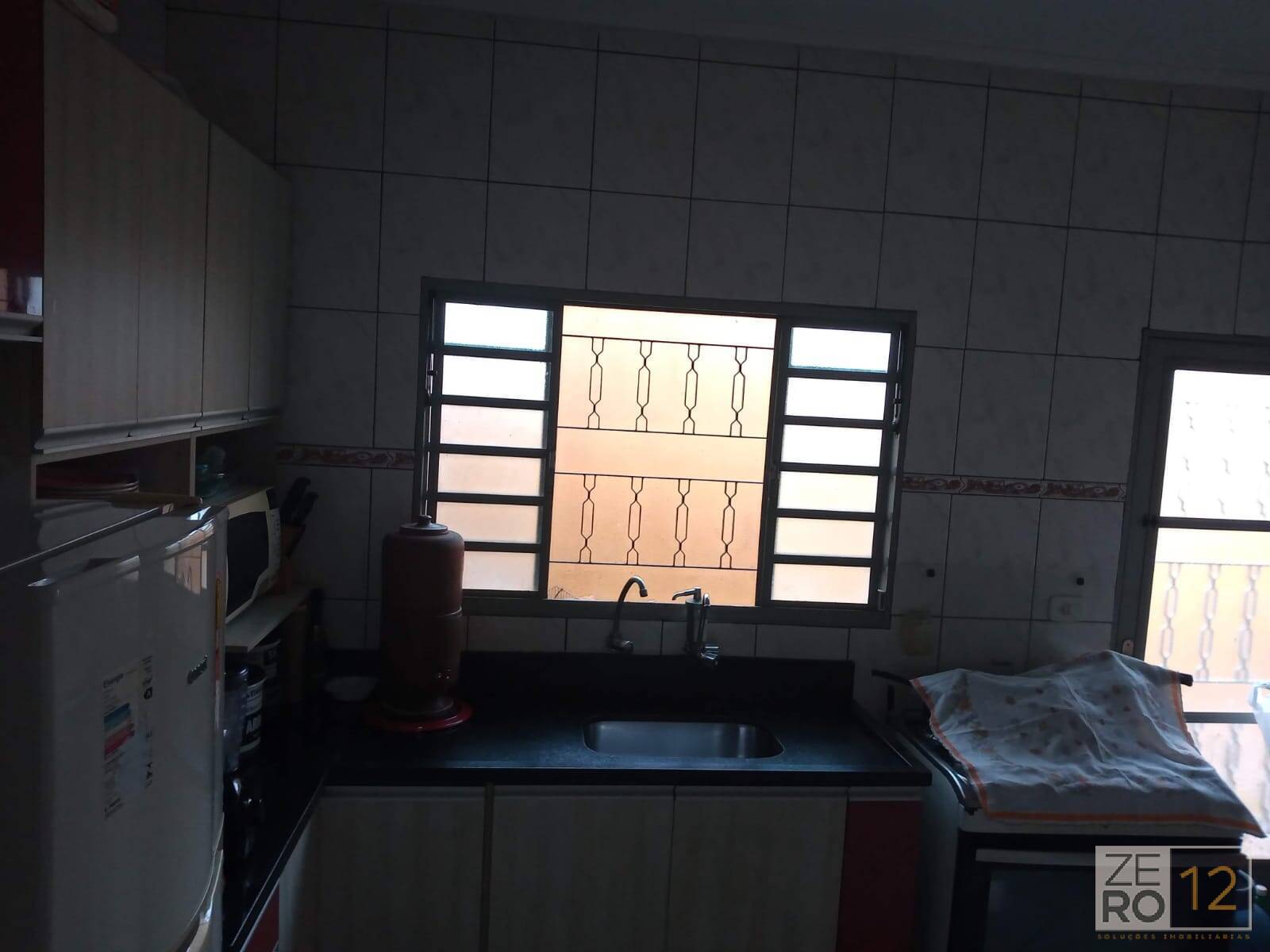 Apartamento à venda com 2 quartos, 70m² - Foto 3